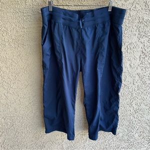 Marika tech cropped pants